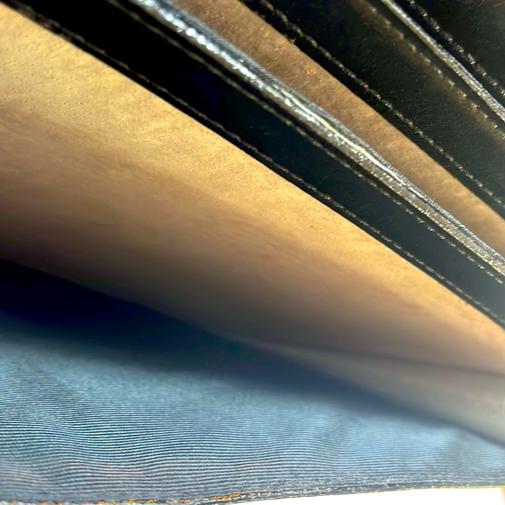 Heritage Black Leather Briefcase - Picture 12 of 13
